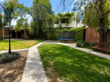 Casa en renta en Fuentes del Valle, San Pedro Garza García, Nuevo León