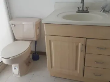 Casa en renta en Real del Valle, Santa Catarina, Nuevo León