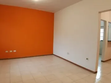 Casa en renta en Real del Valle, Santa Catarina, Nuevo León