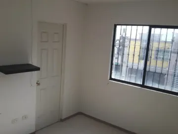 Casa en renta en Real del Valle, Santa Catarina, Nuevo León