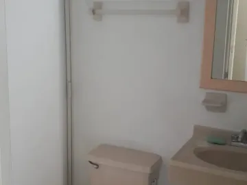 Casa en renta en Real del Valle, Santa Catarina, Nuevo León
