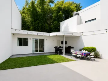 Casa en venta en Privadas la Huasteca, Santa Catarina, Nuevo León