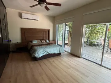 Departamento en renta en Valle de Santa Engracia, San Pedro Garza García, Nuevo León