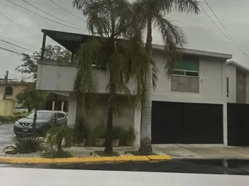 Casa en venta en Mirador Residencial, Monterrey, Nuevo León