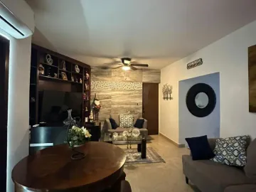 Casa en venta en Mirador Residencial, Monterrey, Nuevo León