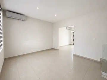 Casa en renta en Reserva Real de San Miguel, Apodaca, Nuevo León