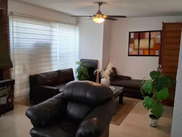 Casa en venta en Contry la Silla, Guadalupe, Nuevo León