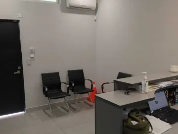 Oficina en renta en Las Torres, Monterrey, Nuevo León