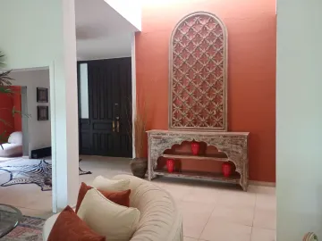 Casa en renta en Del Valle, San Pedro Garza García, Nuevo León