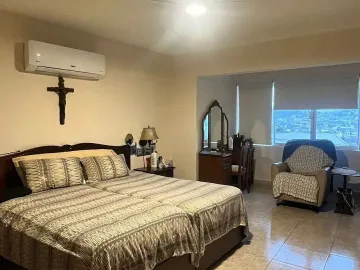 Casa en venta en Contry la Silla, Guadalupe, Nuevo León