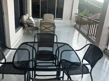 Casa en venta en Colonial La Sierra, San Pedro Garza García, Nuevo León