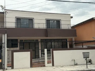 Casa en venta en Las Cumbres, Monterrey, Nuevo León
