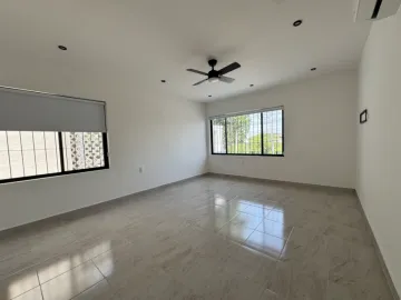 Departamento en renta en Mitras Centro, Monterrey, Nuevo León