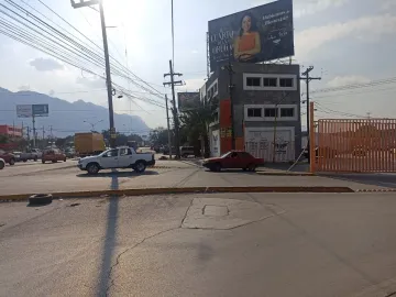 Local en renta en Pio XII, Santa Catarina, Nuevo León