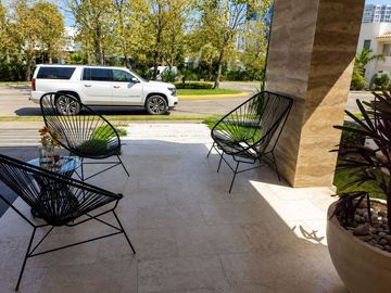 RESIDENCIA EN VENTA CONDOMINIO PUERTA PLATA ZAPOPAN