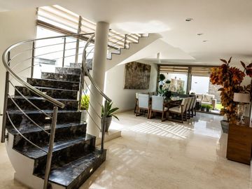 RESIDENCIA EN VENTA CONDOMINIO PUERTA PLATA ZAPOPAN