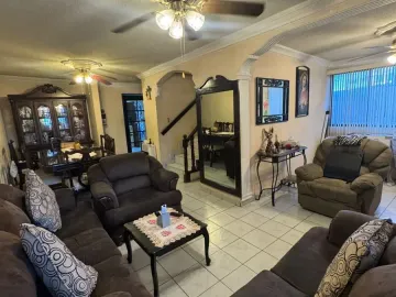 Casa en venta en Paseo San Nicolás, San Nicolás de los Garza, Nuevo León