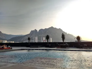 Departamento en renta en Vía Cordillera, Santa Catarina, Nuevo León