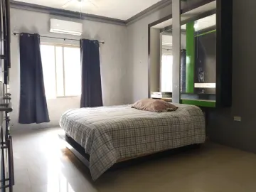 Casa en venta en Lomas del Roble, San Nicolás de los Garza, Nuevo León