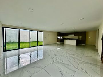CASA EN VENTA EN SAN MATEO ATENCO, DENTRO DE PRIVADA CON ESPACIOS AMPLIOS