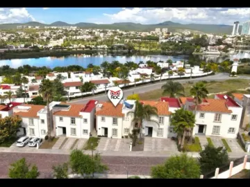 Casa en renta en Cumbres del Lago, Querétaro, Querétaro