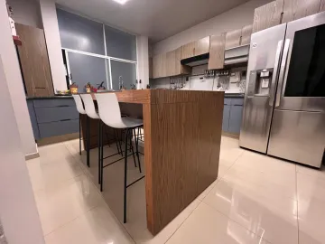 Casa en venta en Hacienda de las Palmas, Huixquilucan, México