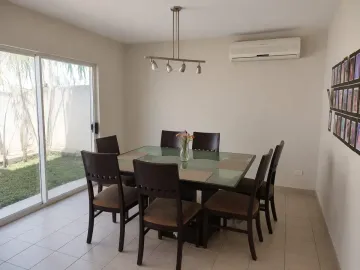 Casa en renta en Ventanas de la Huasteca, Santa Catarina, Nuevo León