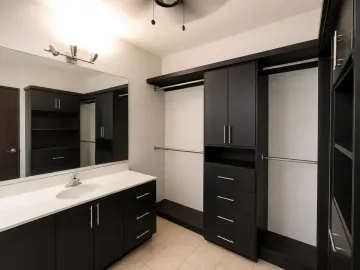 Casa en renta en Ventanas de la Huasteca, Santa Catarina, Nuevo León