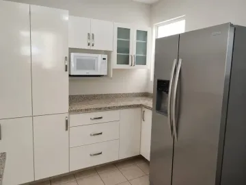 Casa en renta en Ventanas de la Huasteca, Santa Catarina, Nuevo León