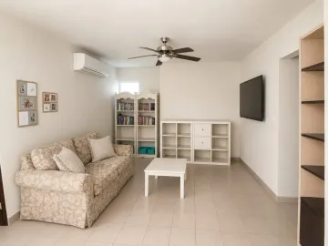 Casa en renta en Ventanas de la Huasteca, Santa Catarina, Nuevo León