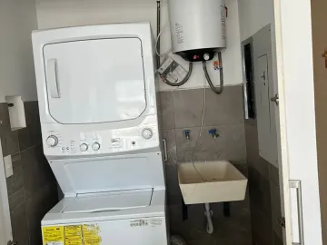 Departamento en renta en Vía Cordillera, Santa Catarina, Nuevo León