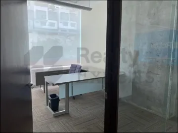 Oficina en venta en Haciendas de la Sierra, San Pedro Garza García, Nuevo León