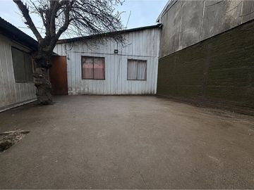 Vendo casa con Local Comercial - Los Angeles