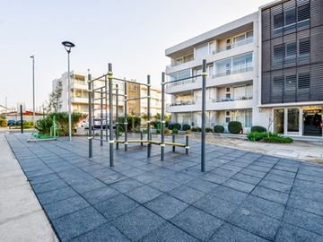 ARRIENDO SEMINUEVO 2D + 2B + 1E y 1BD