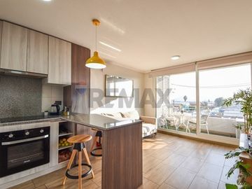 ARRIENDO SEMINUEVO 2D + 2B + 1E y 1BD