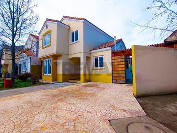 Hermosa Casa en Condominio de San Bernardo