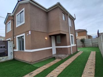 Casa de 3 dormitorios en Buin