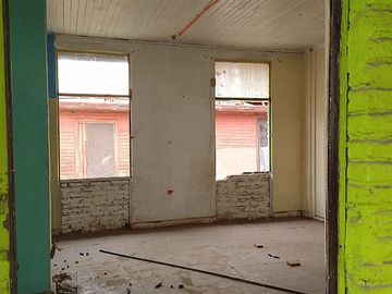 SITIO INDUSTRIAL, BUENA UBICACIÓN Y MUY VERSÁTIL