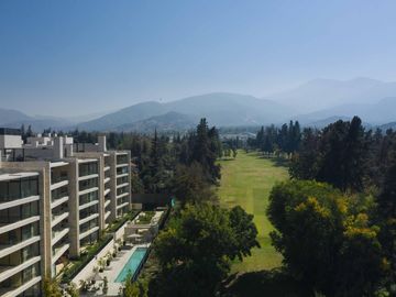 LUJOSO DEPARTAMENTO DÚPLEX CON JARDÍN