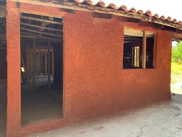 TRANQUE LO OVALLE MEJOR SECTOR DE CASABLANCA VENDO PARCELA CON CASA