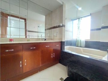 Apartamento en Arriendo Amoblado en Poblado los Balsos