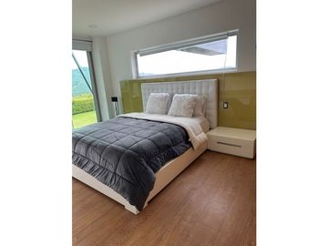 Casa para Arriendo amoblado en el Retiro con Piscina
