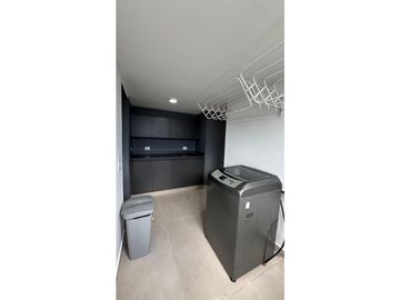 Apartamento Amoblado en Arriendo en Poblado sector Los Balsos