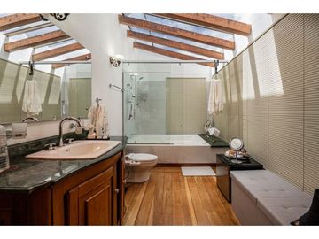 Casa para la Renta en el Retiro la Fe