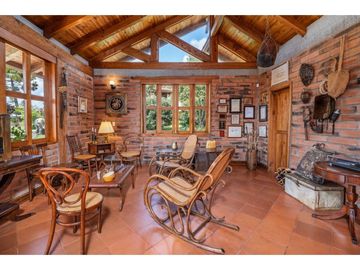 Casa para la Renta en el Retiro la Fe
