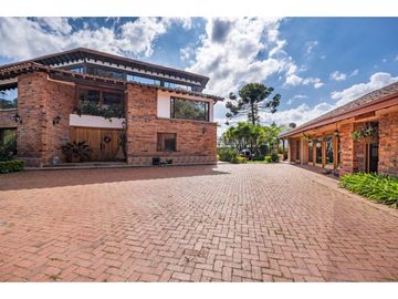 Casa para la Renta en el Retiro la Fe
