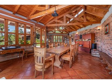 Casa para la Renta en el Retiro la Fe