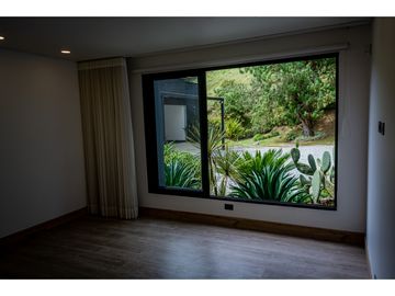 Casa para Arriendo Amoblado en Envigado sector Palmas