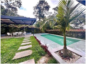 Casa para Arriendo Amoblado en Envigado sector Palmas