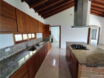 Casa en Arriendo en Envigado sector Antillas